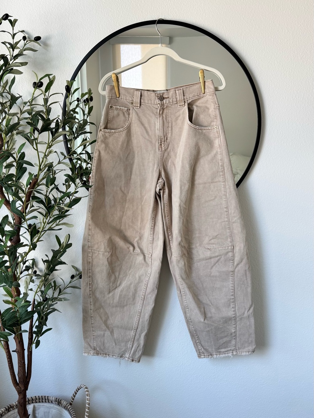 Urban Outfitters BDG RIH Barrel Mid-Rise Baggy Jeans, Tan/Sand, 26